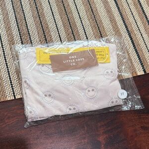 Smiley face daisy pajamas